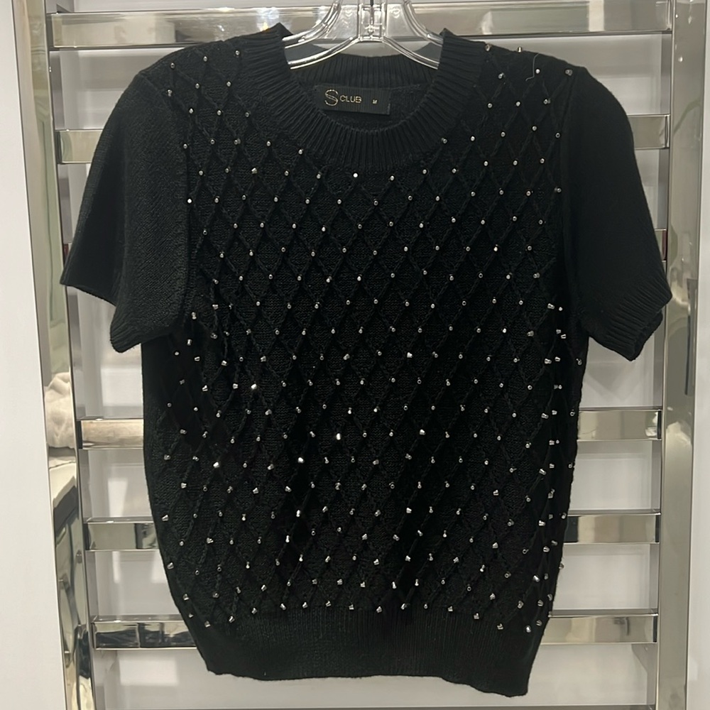 Black short sleeve sweater